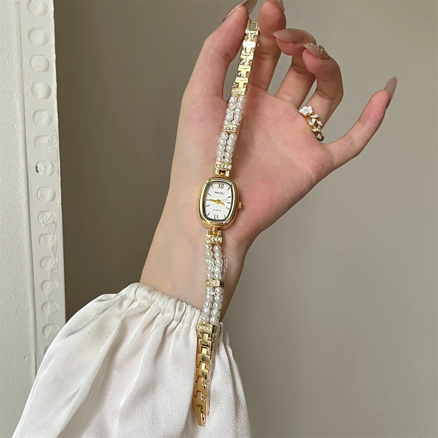 Pearl Oval Women's Fashion Watch abzalux