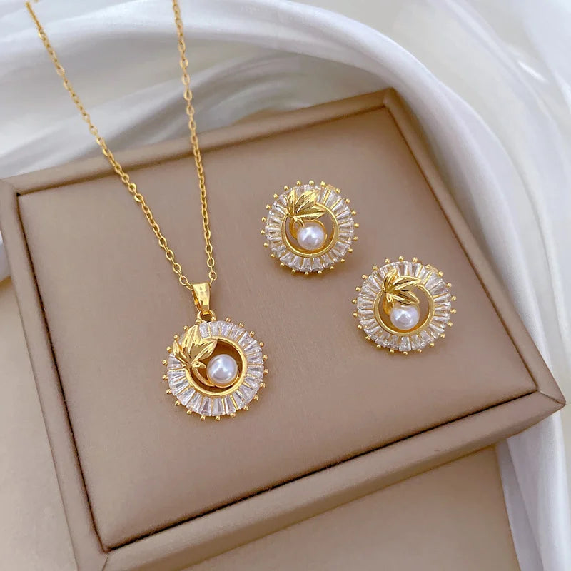 Leaf & Diamond-Inspired Set — Necklace & Earrings