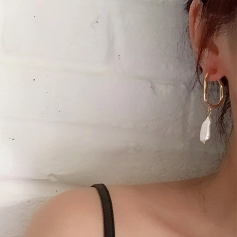 Minimal Pearl Earrings
