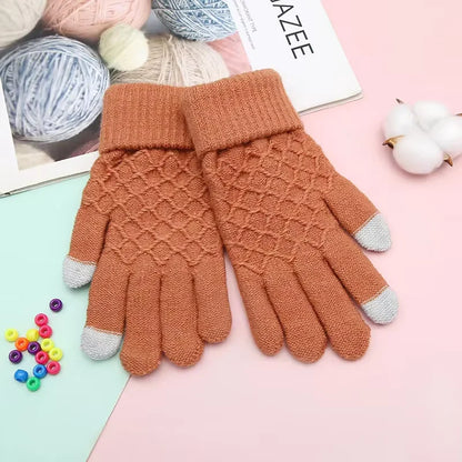Winter knitted gloves